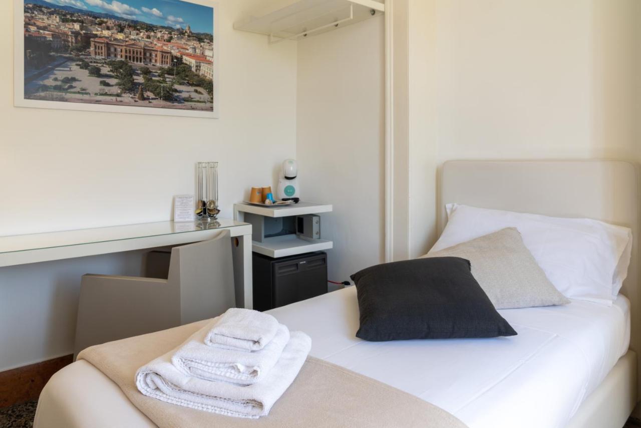 Le Stanze Di Piazza Cairoli Hotel Messina Exterior photo
